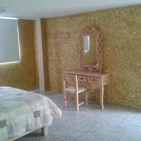 Hotel Tolotzin Toluca Chambre photo